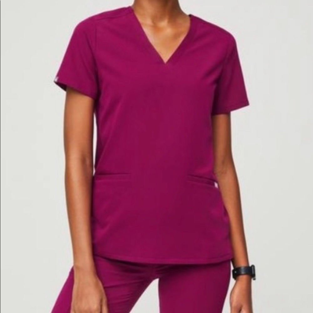 Figs Dark Magenta Yola Tall L and Figs Dark Magenta Casma 3 pocket top XL